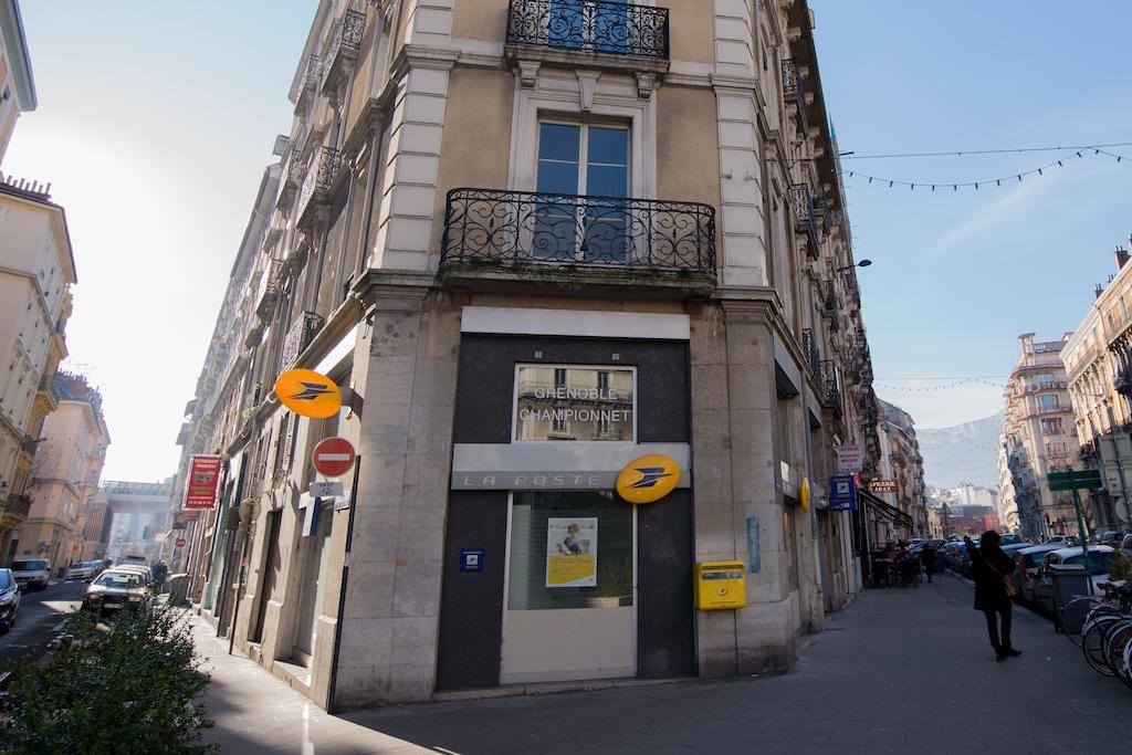 Privilodges Chateau Perrin Grenoble Exterior foto