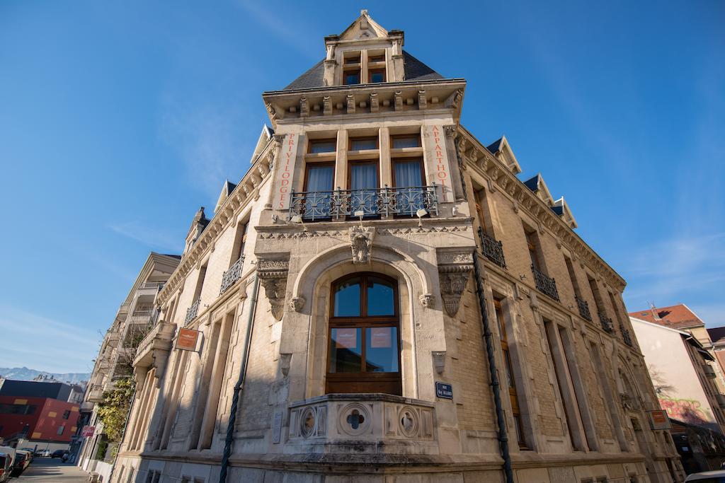 Privilodges Chateau Perrin Grenoble Exterior foto
