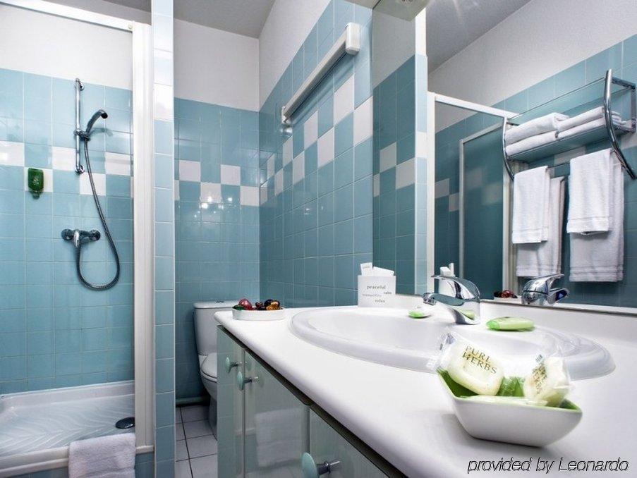 Privilodges Chateau Perrin Grenoble Habitación foto